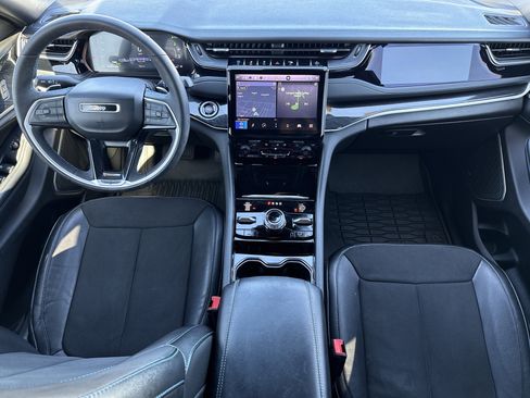 Used 2023 Jeep Grand Cherokee Trailhawk w/ Luxury Tech Group III image 29