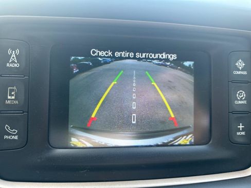 Used 2017 Jeep Grand Cherokee Laredo w/ Quick Order Package 2BE RWD image 15