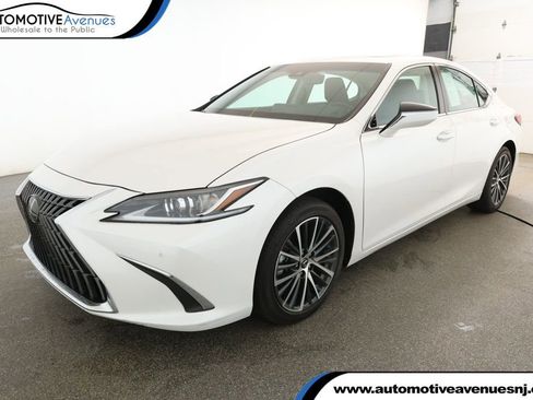Used 2024 Lexus ES 350 w/ Premium Package image 1