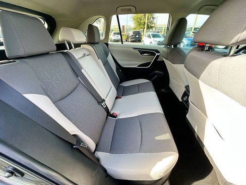 Used 2022 Toyota RAV4 XLE image 25