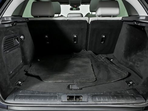 Used 2018 Land Rover Range Rover Evoque SE Premium image 13