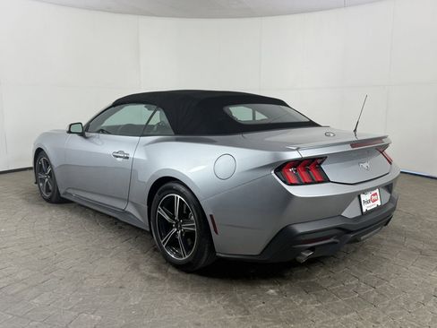 Used 2025 Ford Mustang Premium RWD image 13