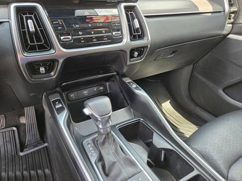 Used 2023 Kia Sorento S w/ Panoramic Sunroof Package AWD/4WD image 26