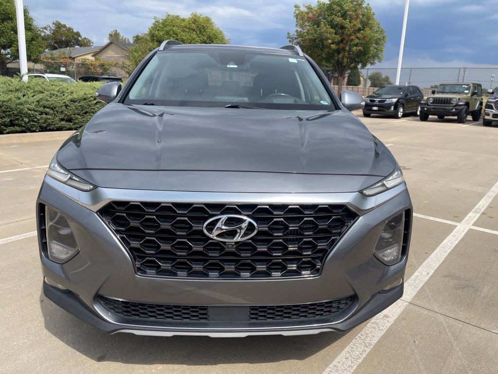 Used 2019 Hyundai Santa Fe FWD image 2