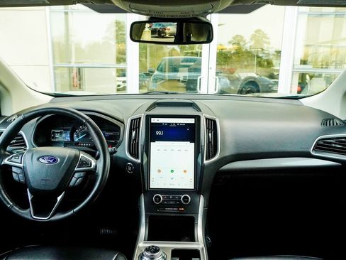 Used 2024 Ford Edge SEL image 5