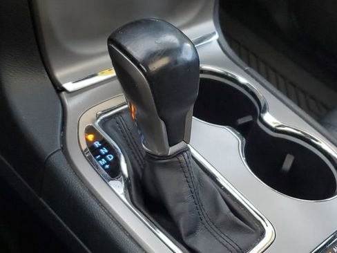 Used 2020 Jeep Grand Cherokee Limited image 32