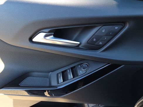 Certified 2025 Chevrolet Equinox RS w/ Safety and Technology Package image 13