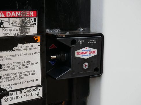 Used 2024 Ford E-450 and Econoline 450 Super Duty w/ Power Windows & Locks Group RWD image 12