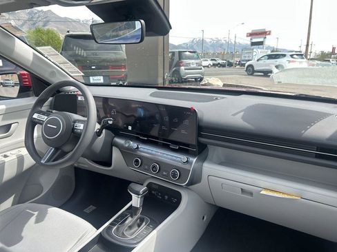 New 2026 Hyundai Kona SE image 13