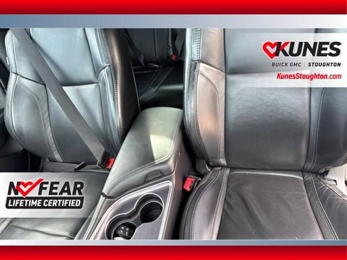 Used 2016 Dodge Challenger R/T Plus RWD image 12