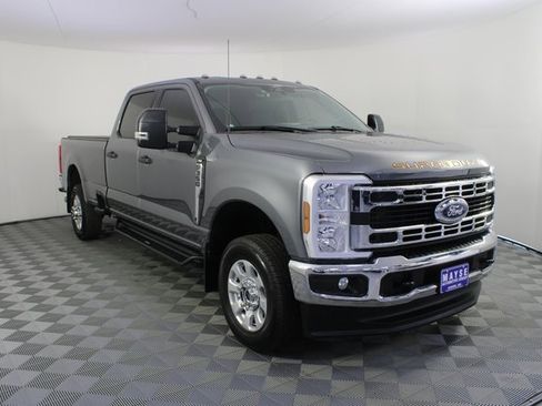 Used 2024 Ford F350 XLT w/ Camper Package image 24