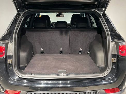 Used 2024 Jeep Compass Limited image 5