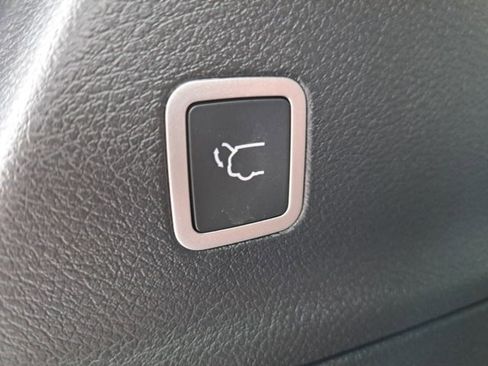 New 2026 Chrysler Pacifica Select image 11