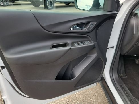 Used 2022 Chevrolet Equinox LT FWD image 20