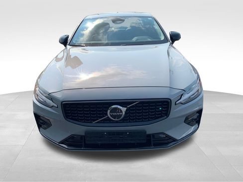 Used 2024 Volvo S60 B5 Plus FWD image 8