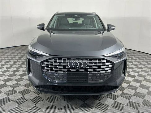 Used 2025 Audi Q5 Premium w/ 19" Wheel Package AWD/4WD image 3