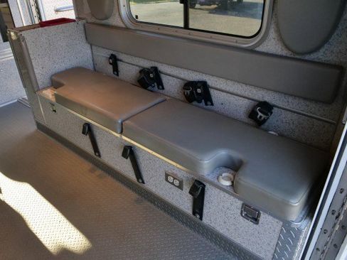 Used 2006 GMC Sierra 3500 SLE w/ Heavy-Duty Power Package image 42