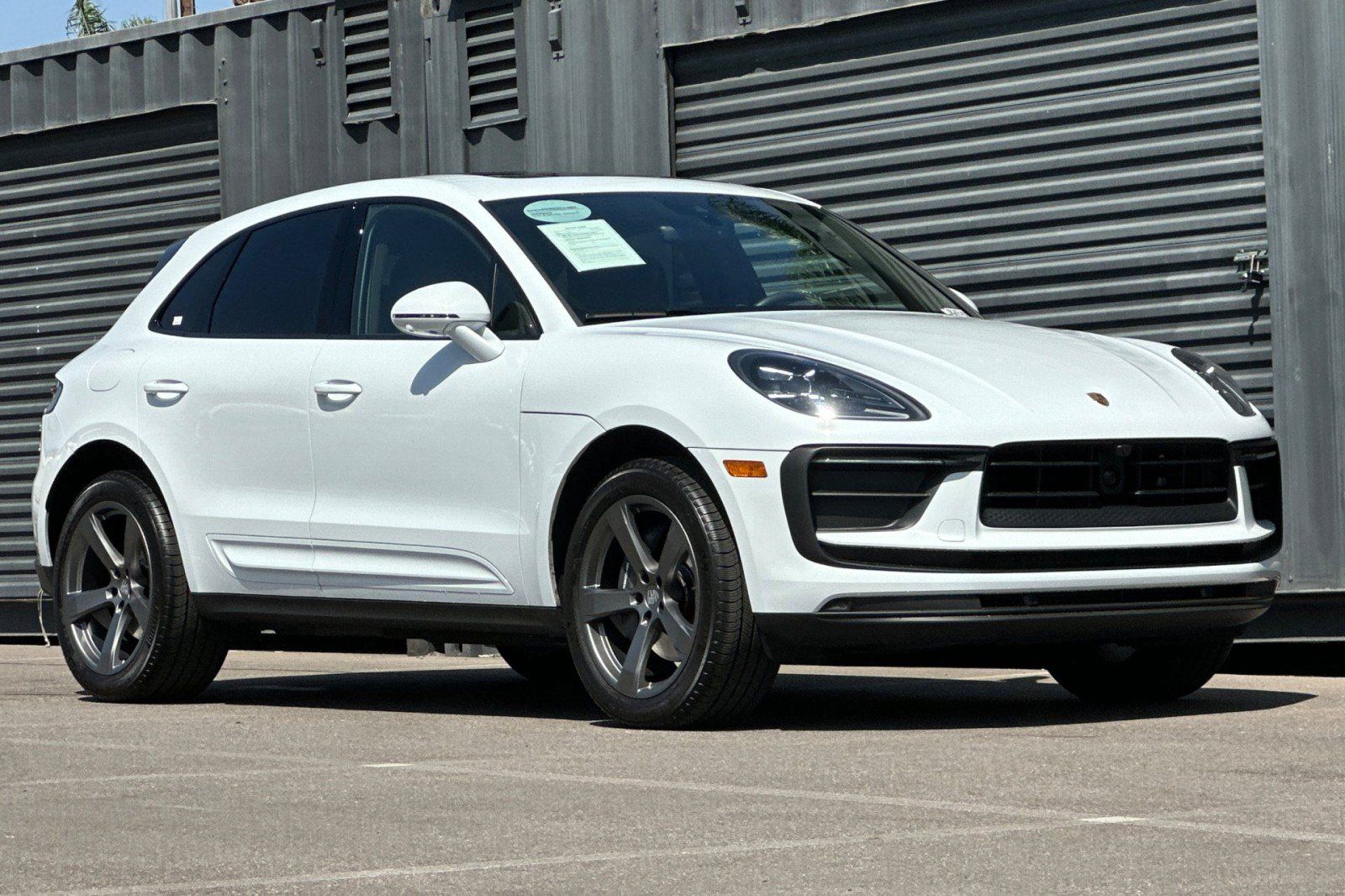 Used 2026 Porsche Macan AWD/4WD image 10