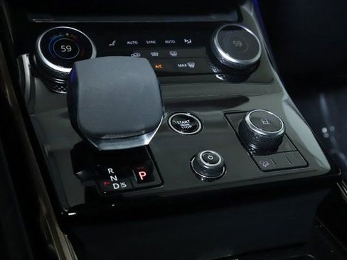 Used 2023 Land Rover Range Rover Sport SE Dynamic image 28