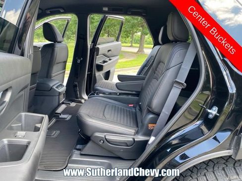 Used 2025 Nissan Pathfinder Rock Creek AWD/4WD image 35