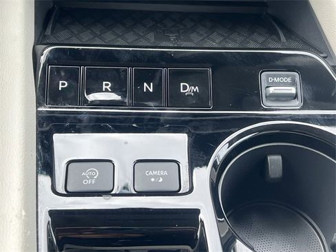 Certified 2025 Nissan Murano SV image 9