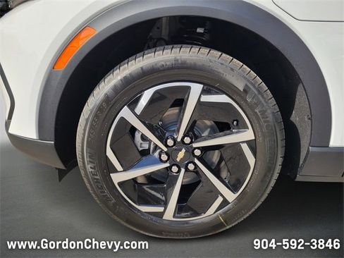 New 2026 Chevrolet Equinox EV LT image 9