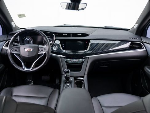 Used 2024 Cadillac XT6 Premium Luxury w/ Technology Package AWD/4WD image 10