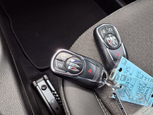 New 2026 Buick Encore GX Preferred FWD image 9