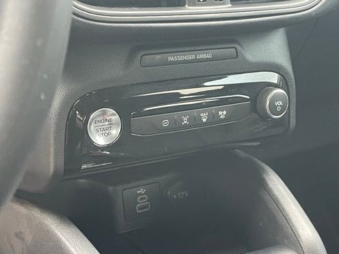 Used 2024 Ford Escape SE image 11