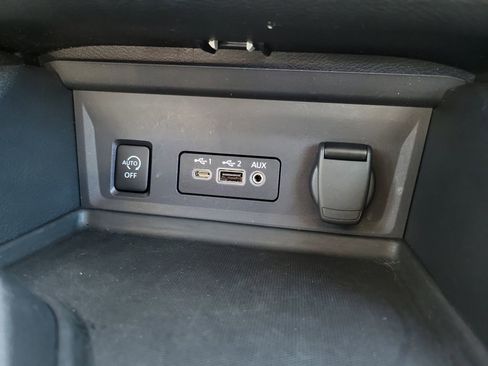 Used 2024 Nissan Sentra SV image 29