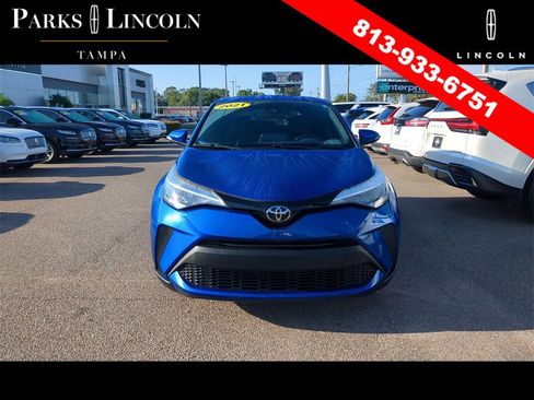 Used 2021 Toyota C-HR XLE image 2