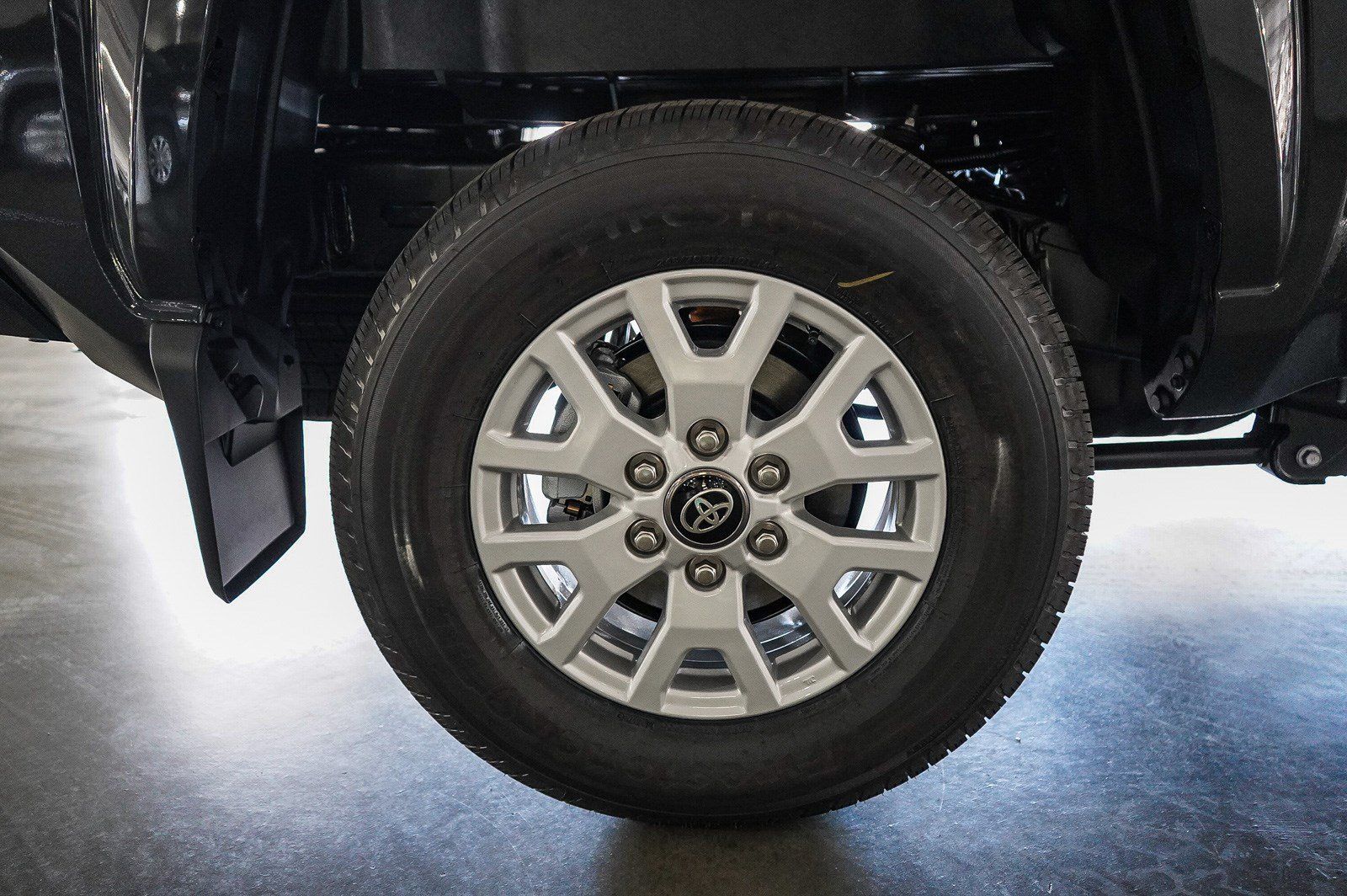 New 2026 Toyota Tacoma SR5 RWD image 9