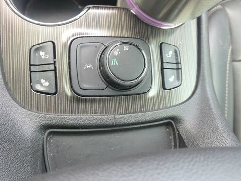 Used 2020 GMC Acadia SLT w/ Driver Alert Package II FWD image 40
