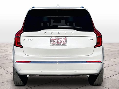 New 2026 Volvo XC90 T8 Core AWD/4WD image 6