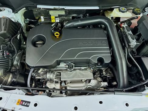 New 2026 Chevrolet Equinox RS w/ Convenience Package III FWD image 33