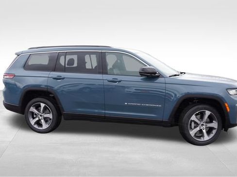New 2026 Jeep Grand Cherokee L Limited AWD/4WD image 2