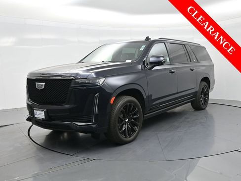Used 2023 Cadillac Escalade ESV Sport Platinum w/ LPO, ONYX Package image 2