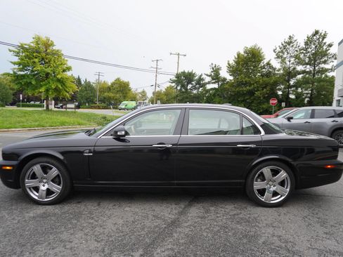 Used 2008 Jaguar XJ8 RWD image 4