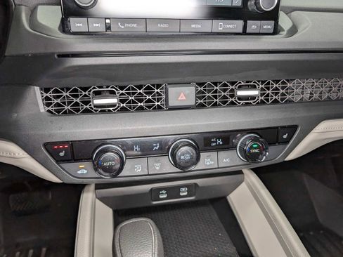 Used 2024 Honda Accord EX image 31