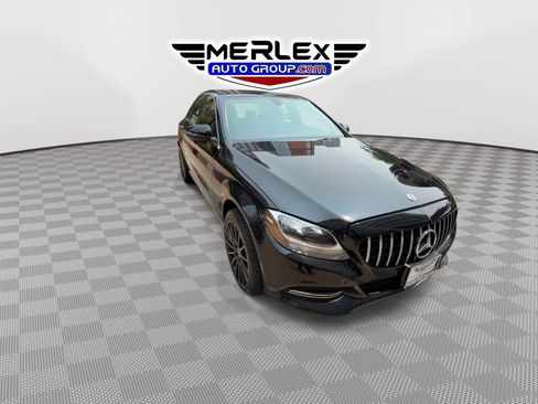 Used 2018 Mercedes-Benz C 300 4MATIC Sedan w/ Premium Package image 2