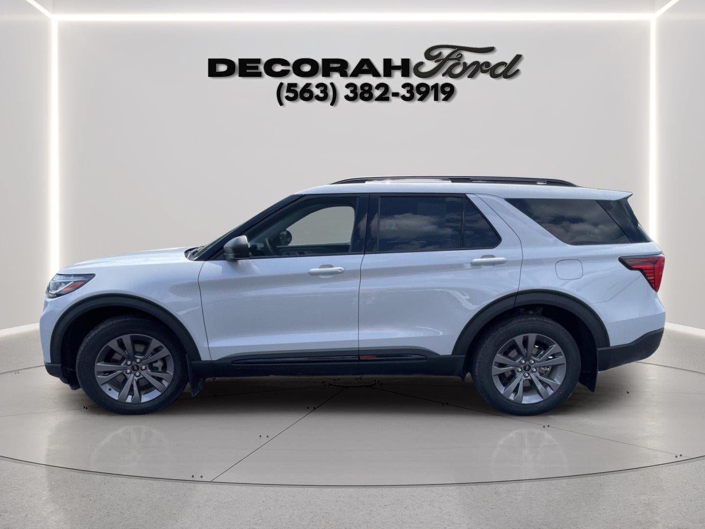 Certified 2026 Ford Explorer Active w/ Active Comfort Package AWD/4WD image 4
