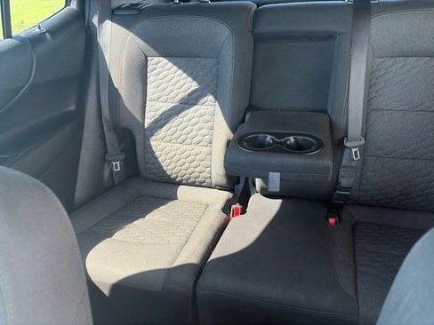 Used 2019 Chevrolet Equinox LT w/ Driver Convenience Package FWD image 30