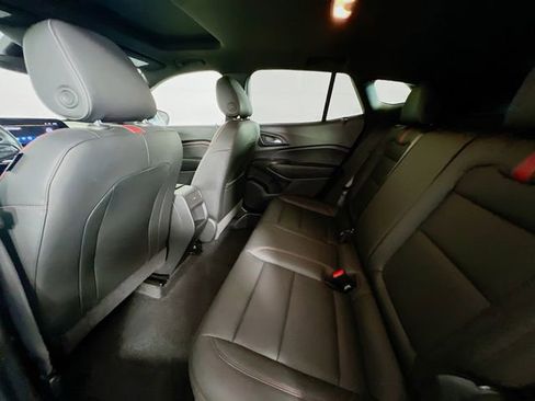 Used 2024 Chevrolet Trax RS w/ Sunroof Package image 22