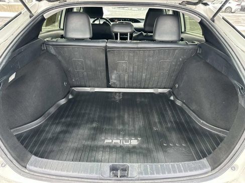 Used 2019 Toyota Prius XLE image 10