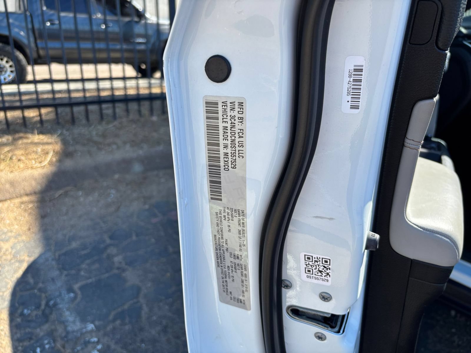 Used 2025 Jeep Compass Limited AWD/4WD image 29