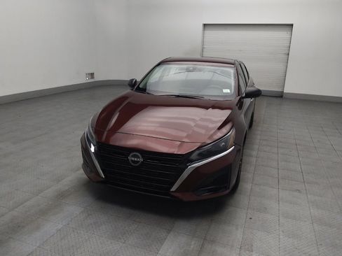 Used 2024 Nissan Altima 2.5 SV image 15