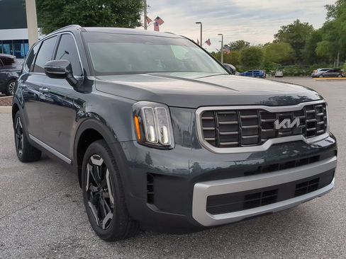 Certified 2023 Kia Telluride S w/ S Sunroof Package FWD image 8