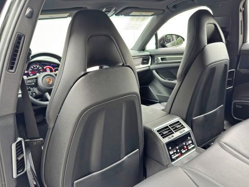 Used 2023 Porsche Panamera Platinum Edition RWD image 34