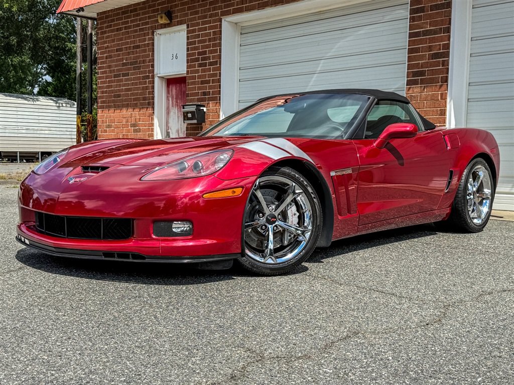 Used 2010 Chevrolet Corvette Grand Sport w/ Preferred Equipment Group RWD image 2