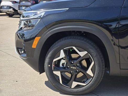 New 2026 Kia Seltos S FWD image 5